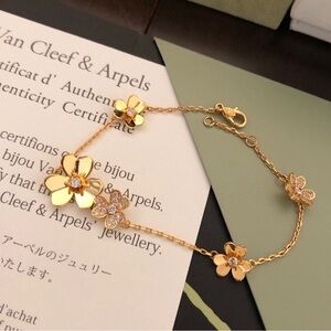 Van Cleef & Arpels Flower Bracelet